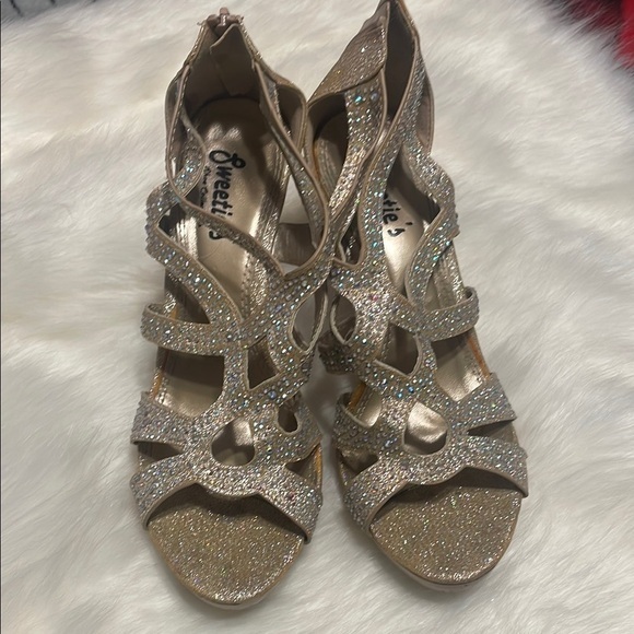 Shoes - Women's Glitter Sandals - Gold